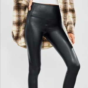 Wilfred Free Daria Black Leather Legging